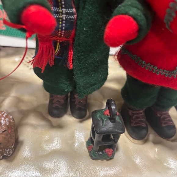 Vintage Dickens Smile Ind. Ltd. 1990 Christmas Carol Music Box with Lights w/box - Picture 4 of 17